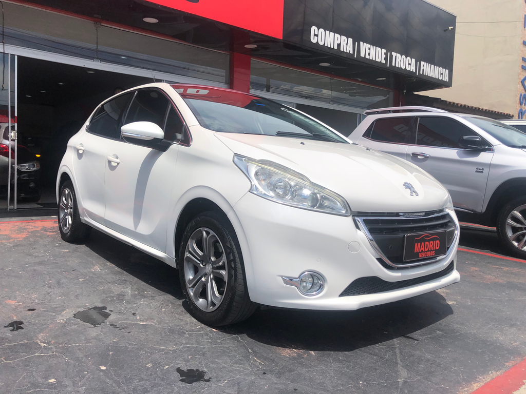 Peugeot 208 Branco