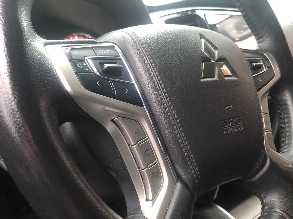 Mitsubishi L200 Triton Prata