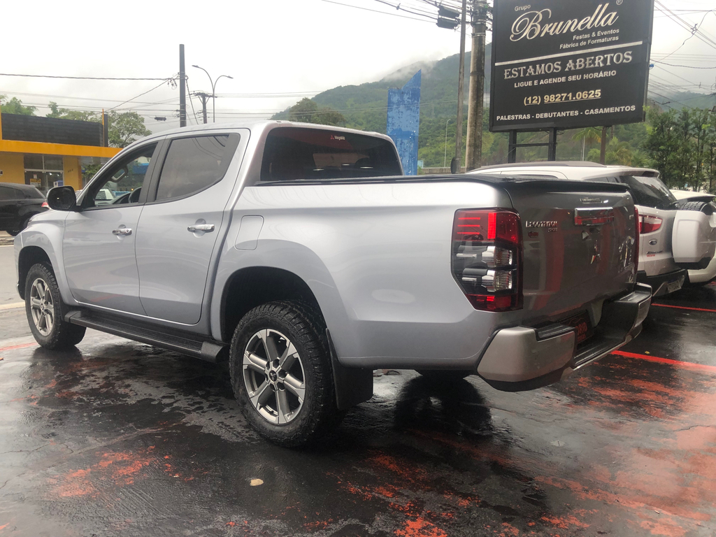 Mitsubishi L200 Triton Prata