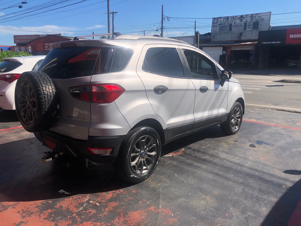 Ford EcoSport Prata