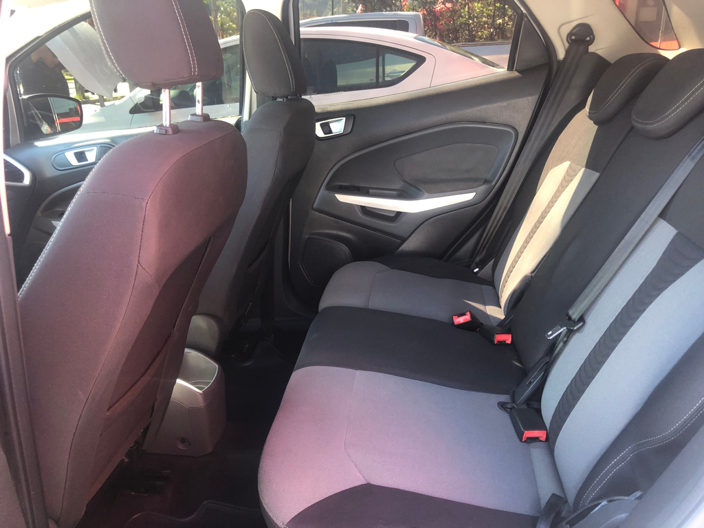 Ford EcoSport Prata