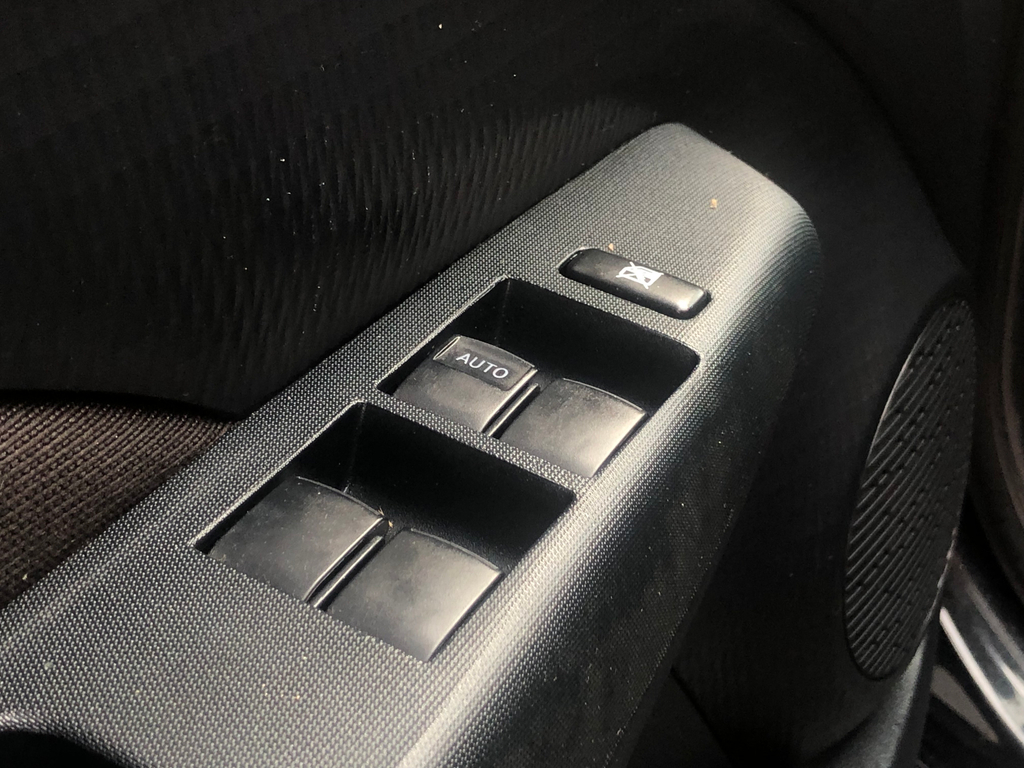 Toyota Etios Hatch Preto