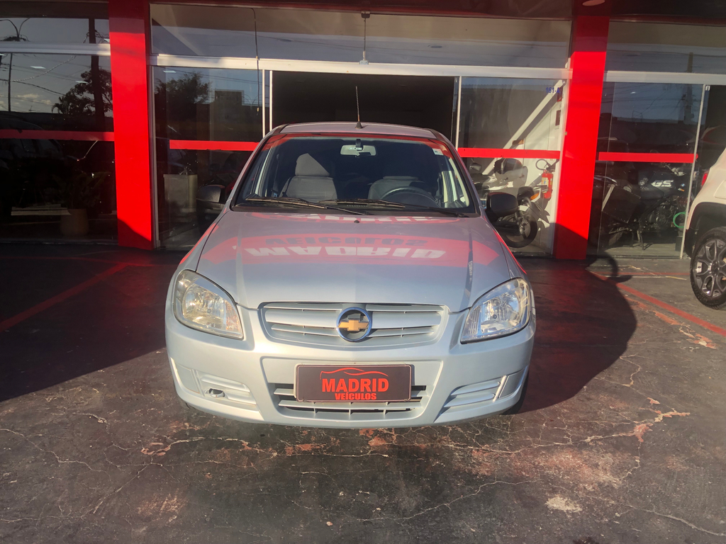 Chevrolet Prisma Prata