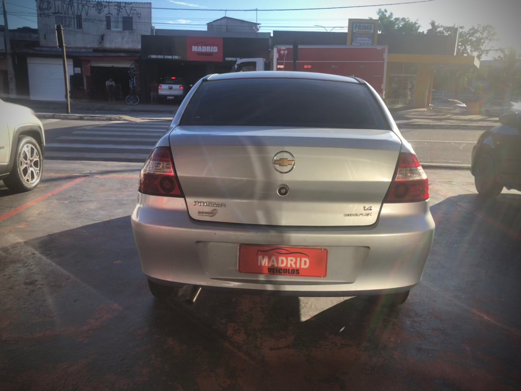 Chevrolet Prisma Prata