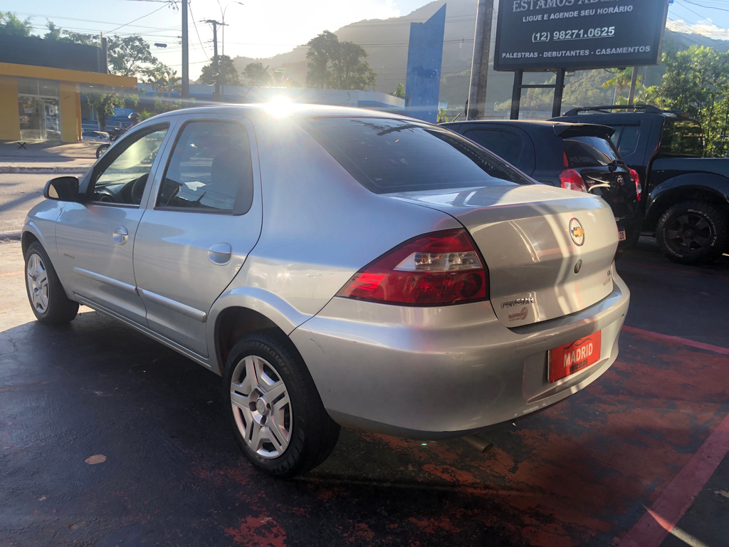 Chevrolet Prisma Prata