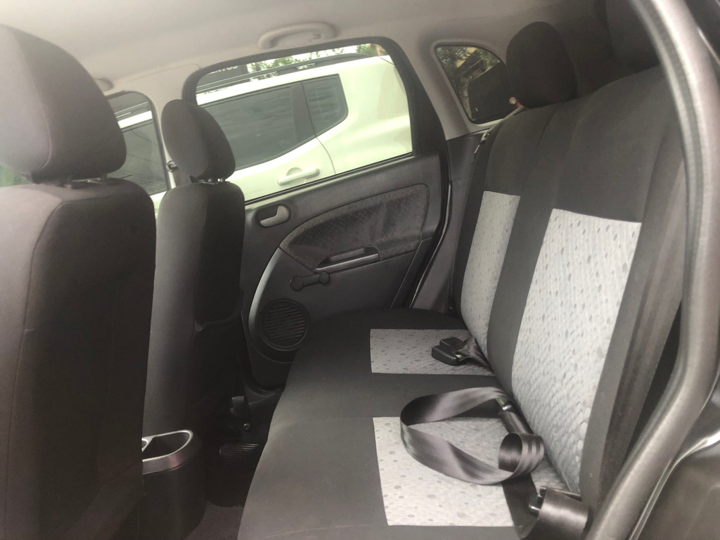 Ford Fiesta Hatch Preto