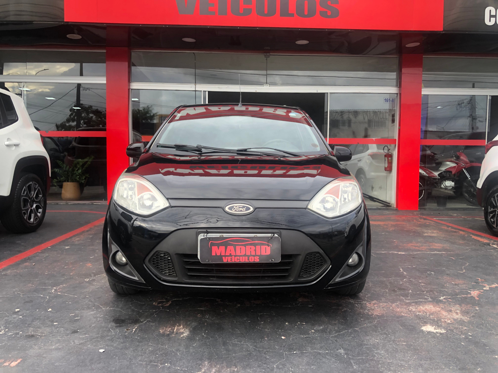 Ford Fiesta Hatch Preto