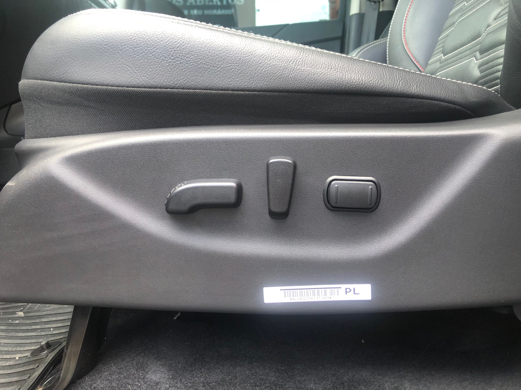 Nissan Frontier Preto