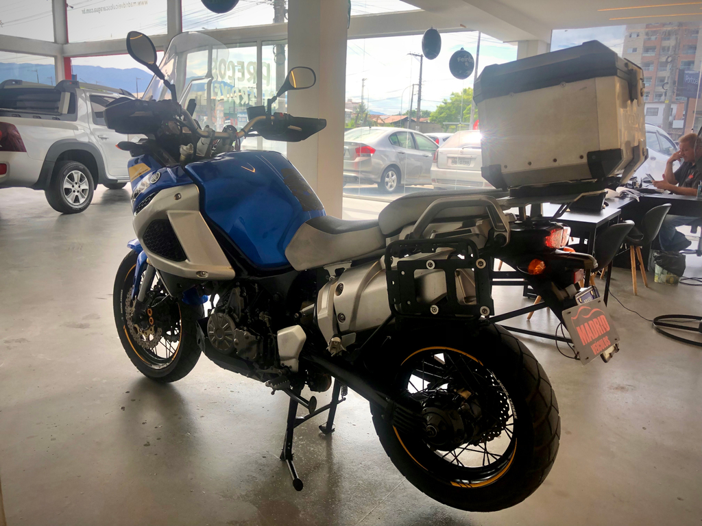 Yamaha XT Azul