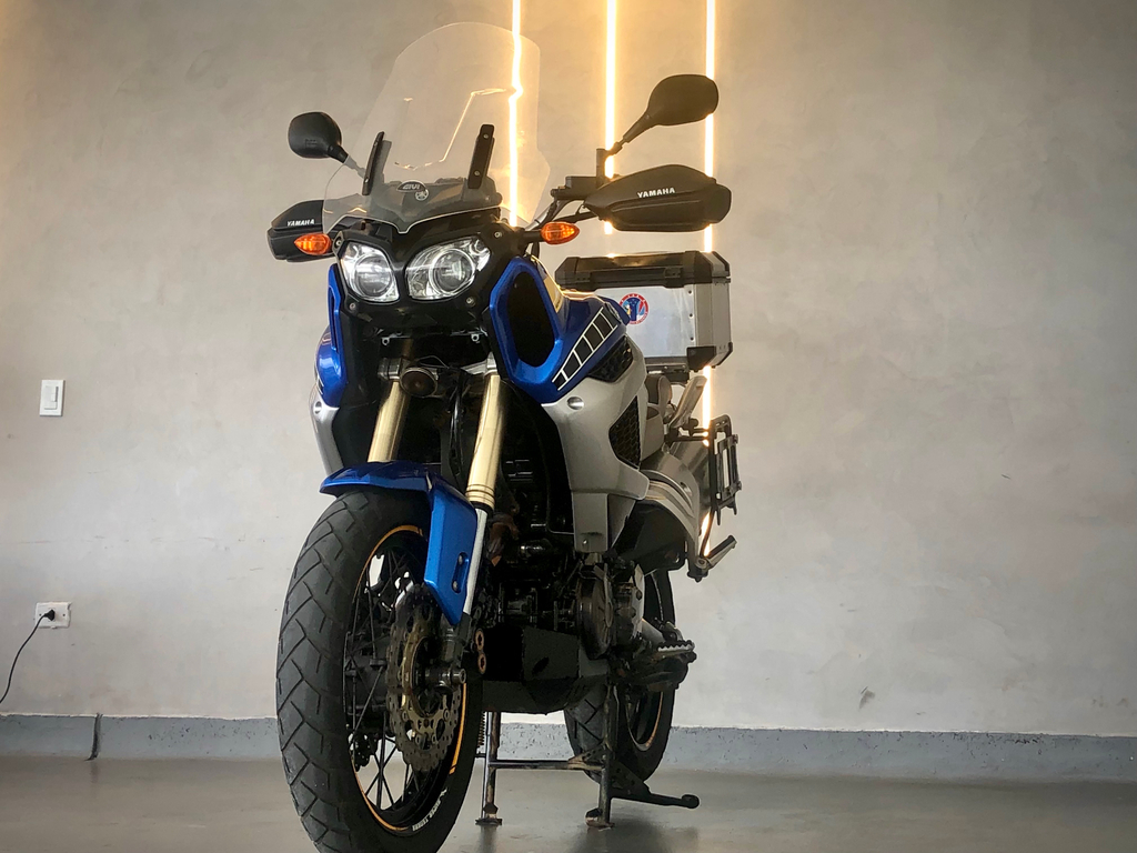 Yamaha XT Azul