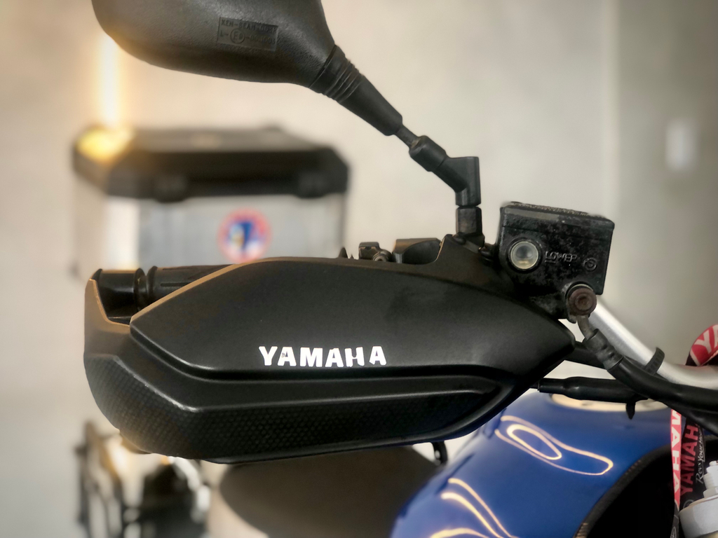 Yamaha XT Azul