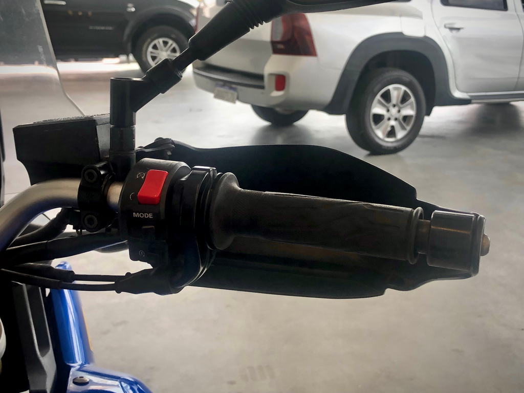 Yamaha XT Azul