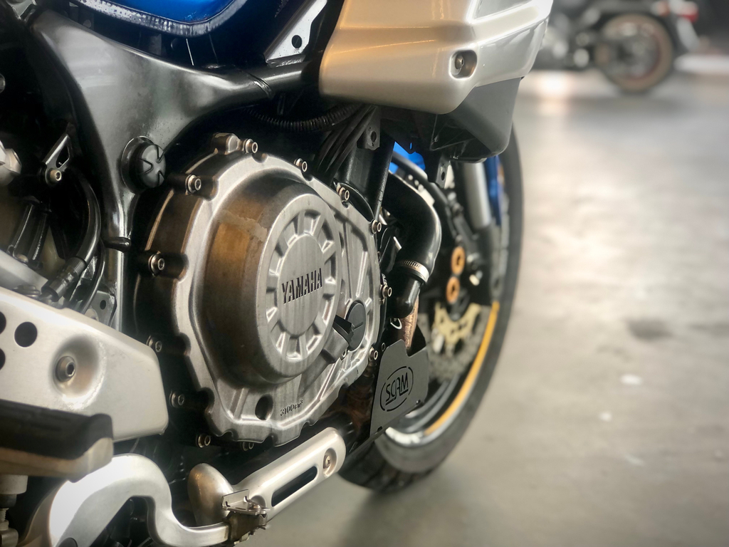 Yamaha XT Azul