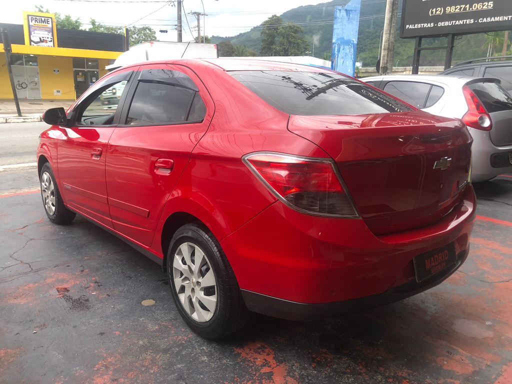 Chevrolet Prisma Vermelho