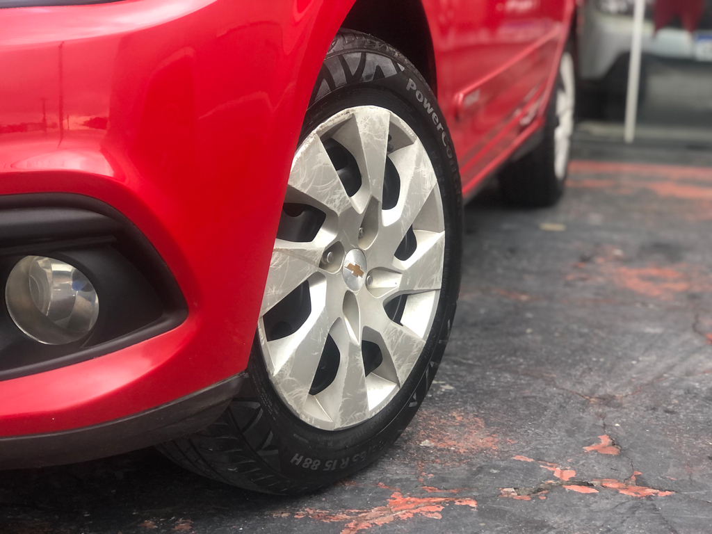 Chevrolet Prisma Vermelho