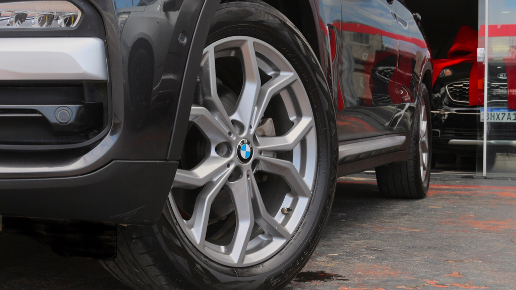 BMW X3 Cinza