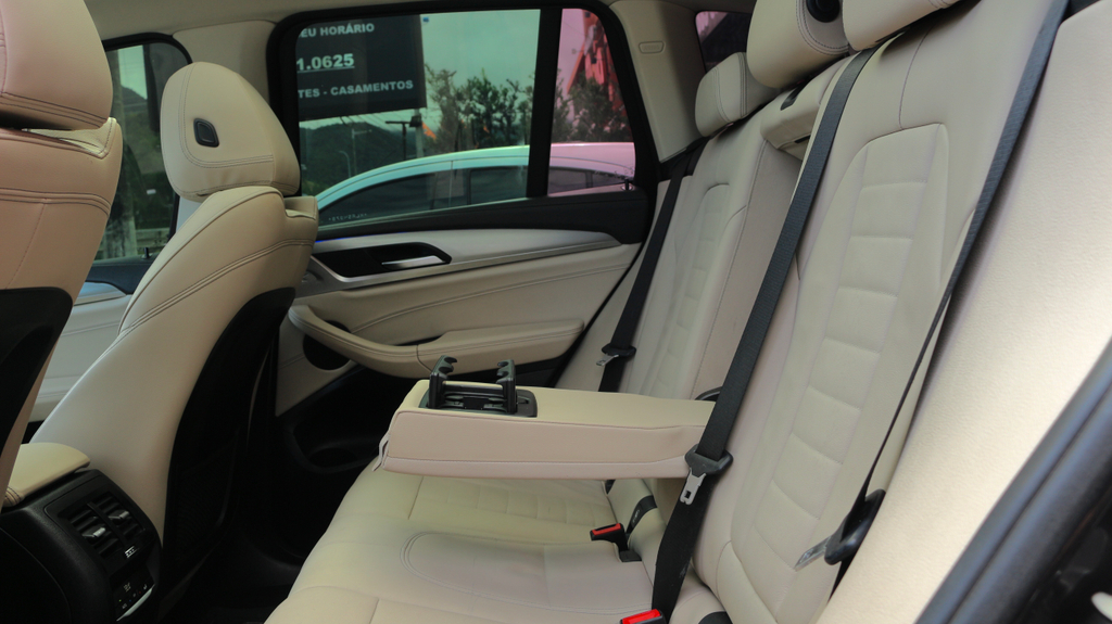BMW X3 Cinza