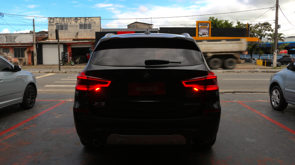 BMW X3 Cinza