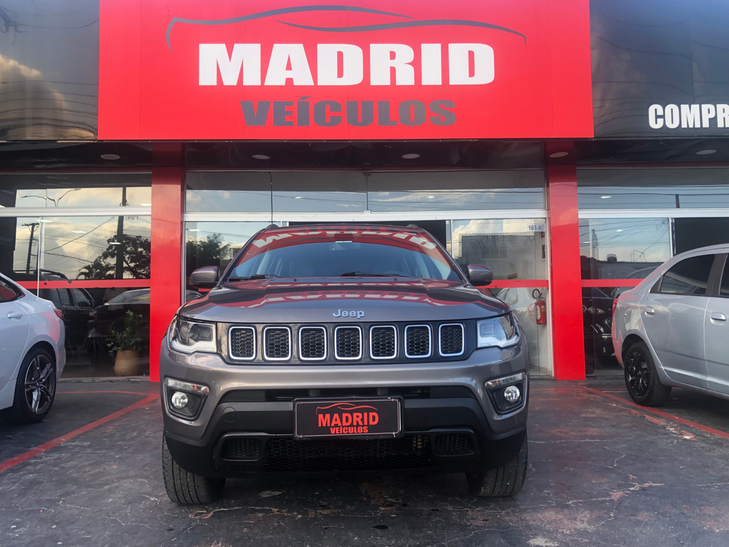 Jeep Compass Cinza
