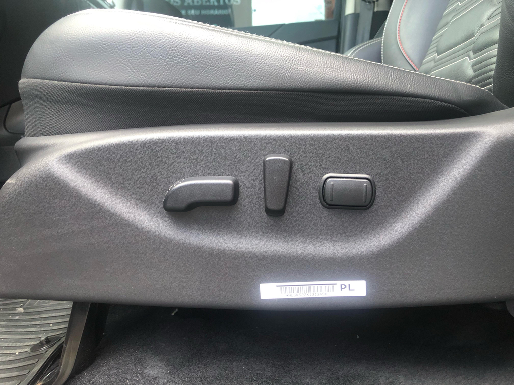 Nissan Frontier Preto