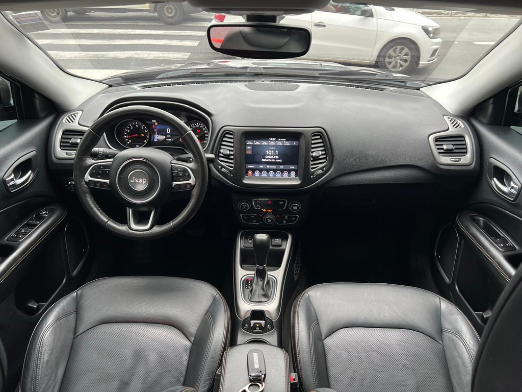 Jeep Compass Cinza