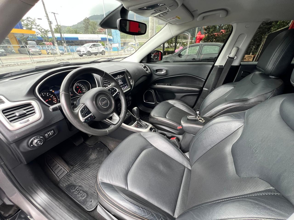 Jeep Compass Cinza