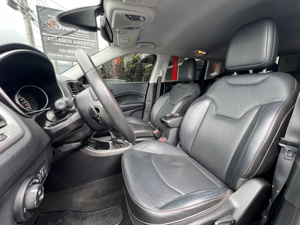 Jeep Compass Cinza