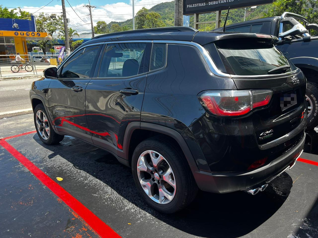 Jeep Compass Preto