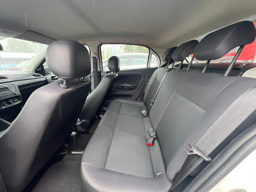 Volkswagen Gol Branco