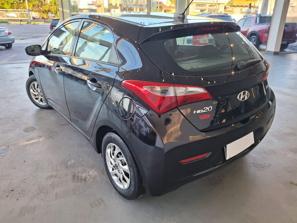 Hyundai HB20 Preto