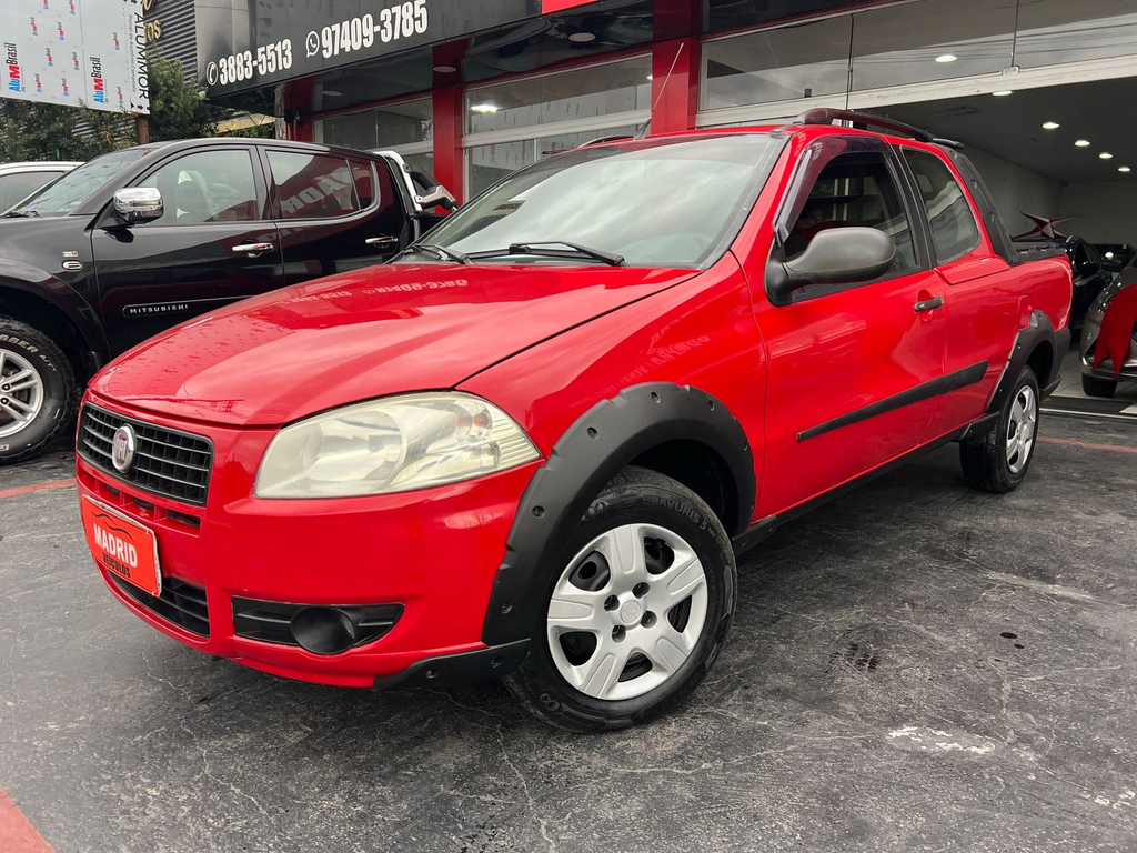 Fiat Strada Vermelho