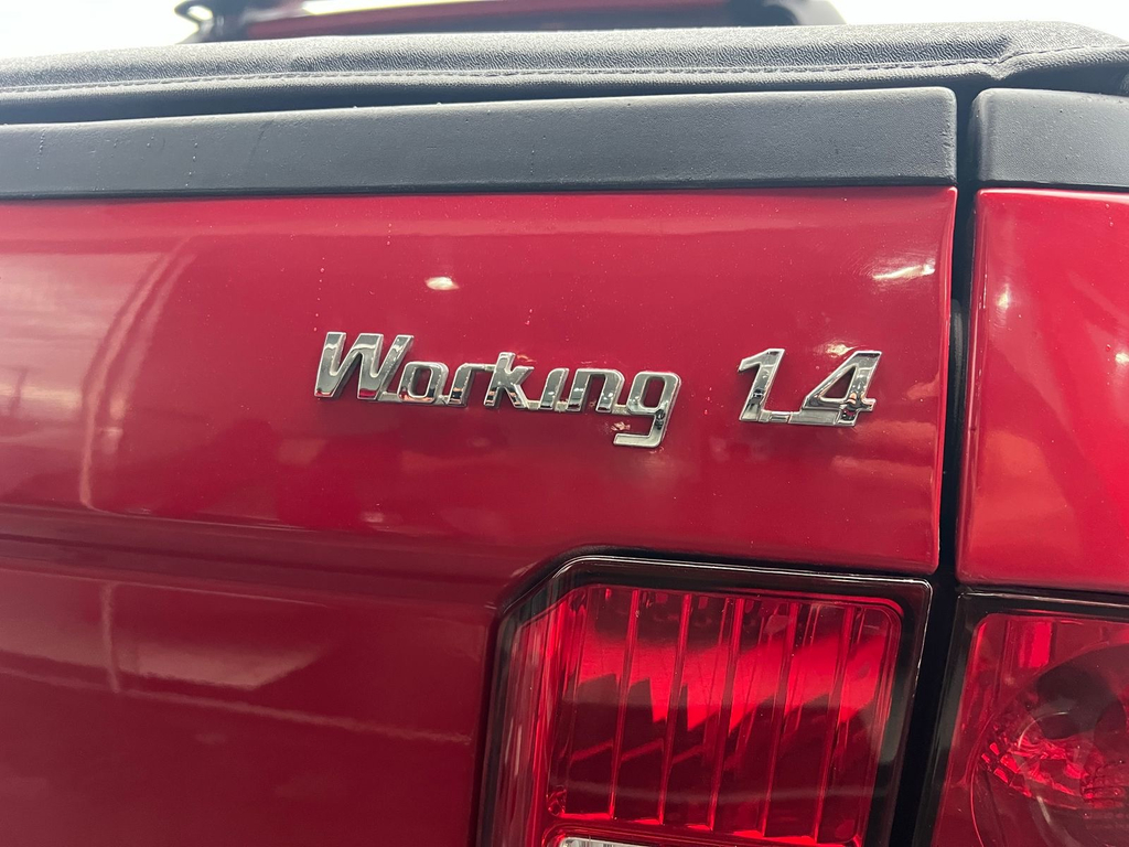 Fiat Strada Vermelho