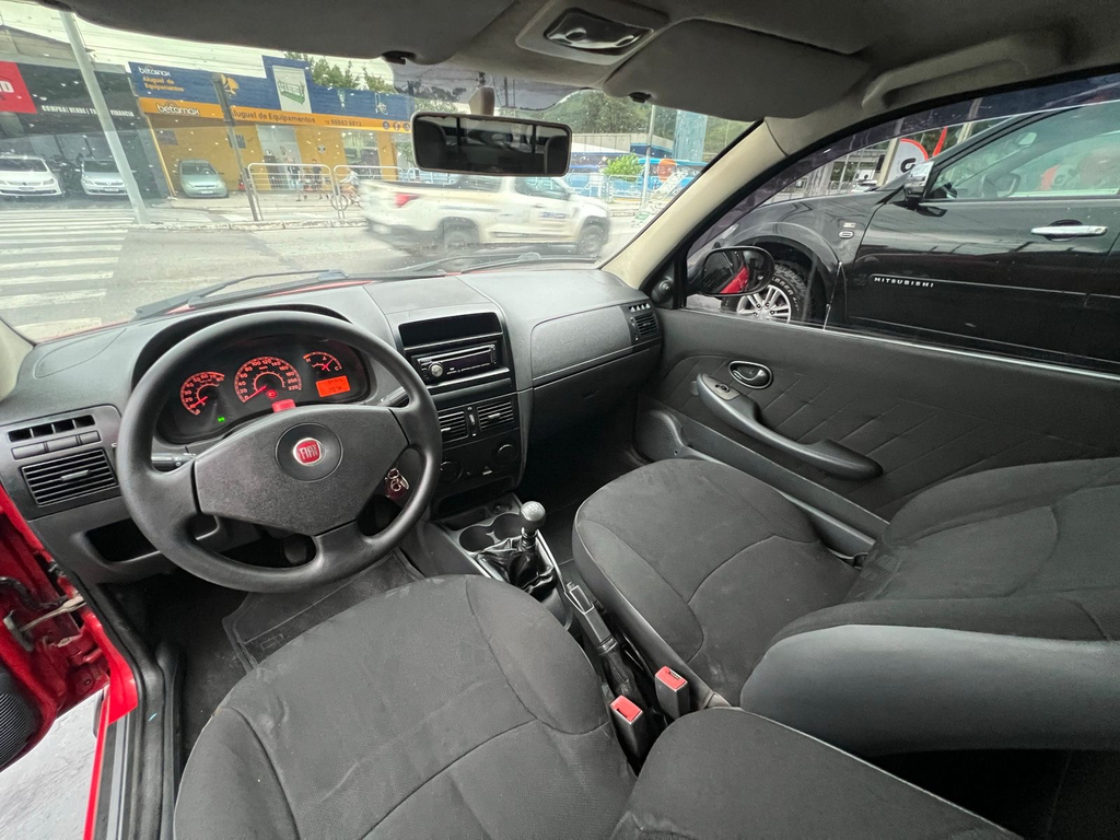 Fiat Strada Vermelho
