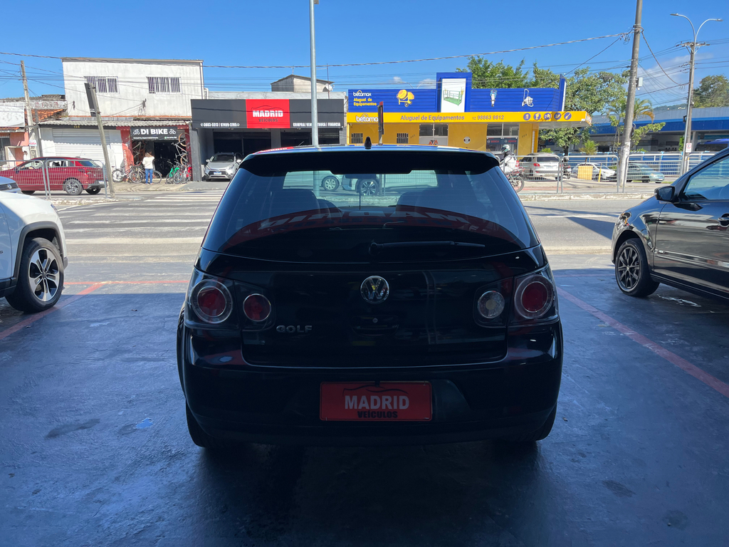 Volkswagen Golf Preto