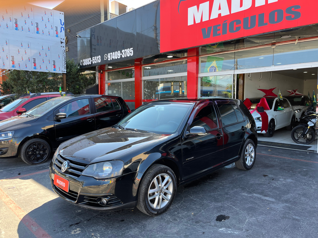 Volkswagen Golf Preto