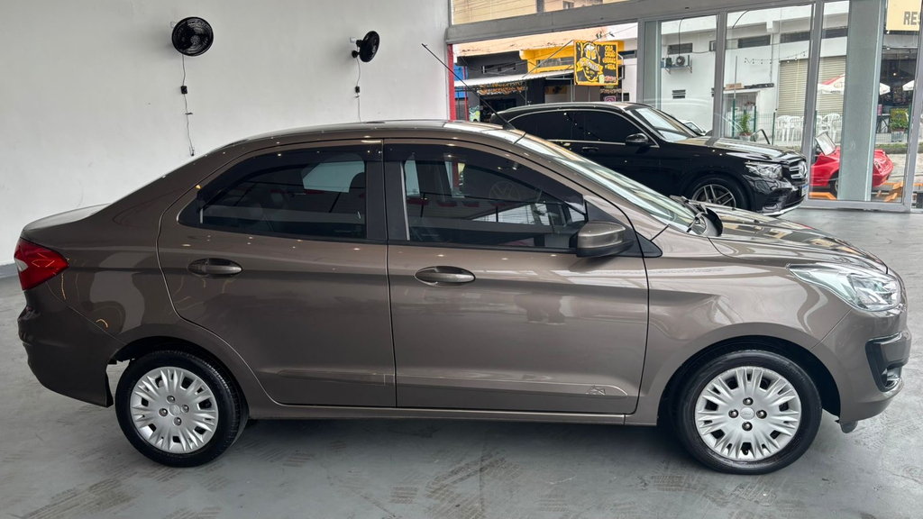 Ford Ka Sedan Cinza