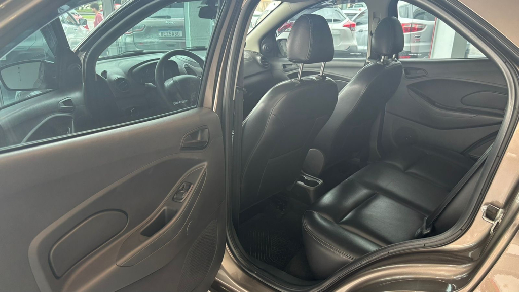Ford Ka Sedan Cinza