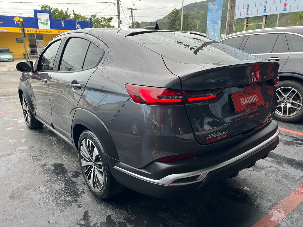 Fiat FASTBACK Cinza