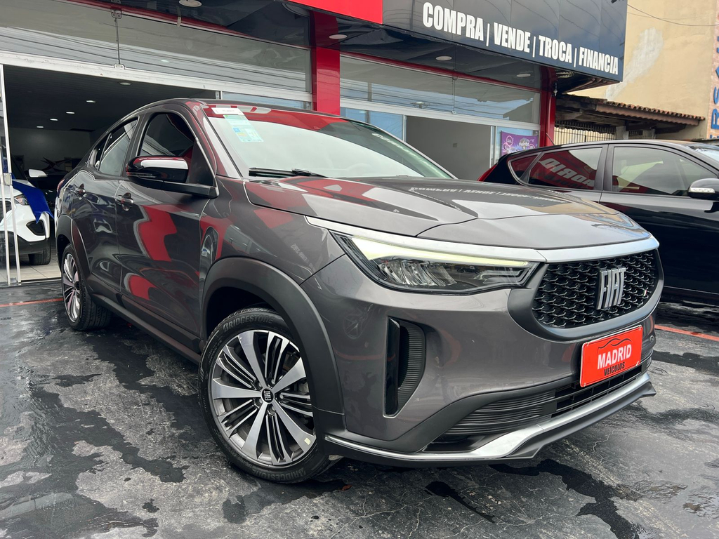 Fiat FASTBACK Cinza