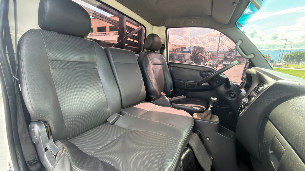 Kia Bongo Branco