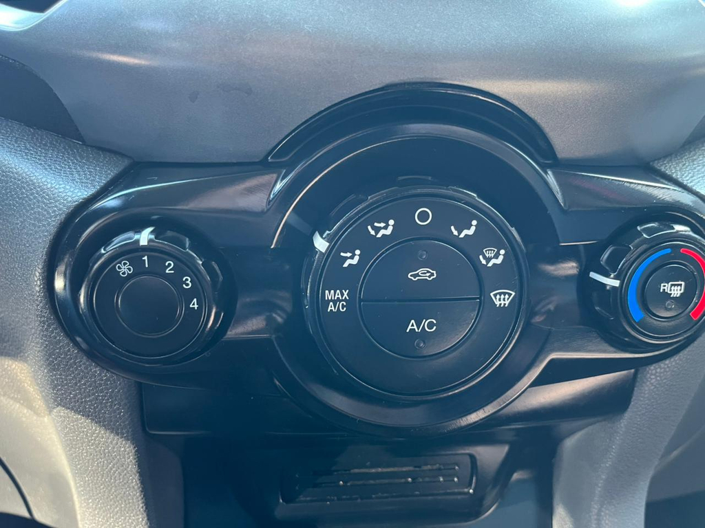 Ford EcoSport Prata