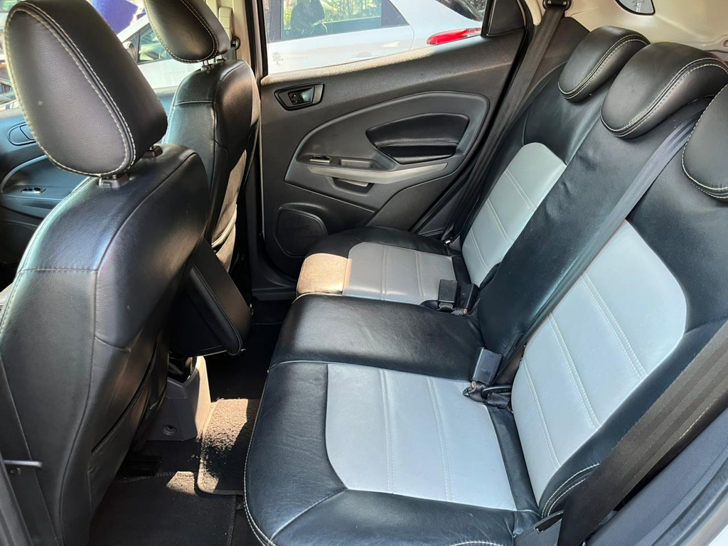 Ford EcoSport Prata
