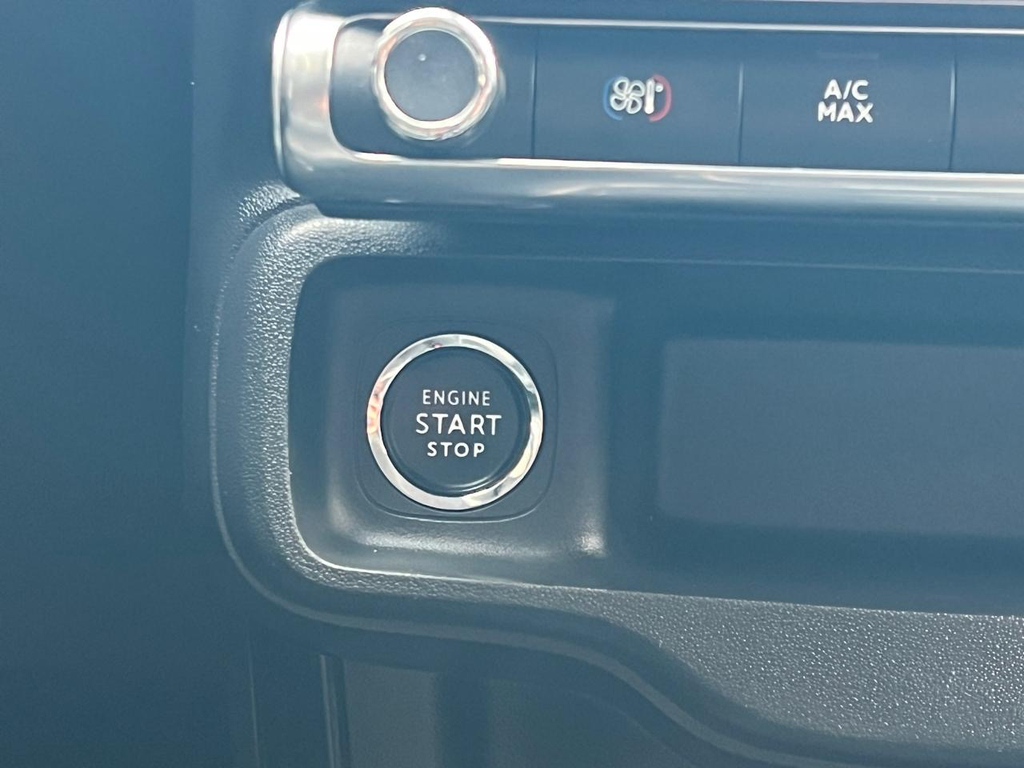 Citroen C4 Cactus Preto