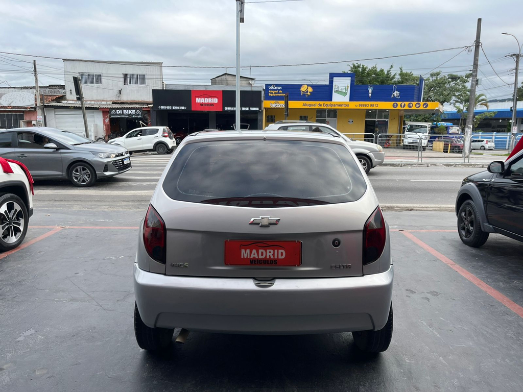 Chevrolet Celta Prata