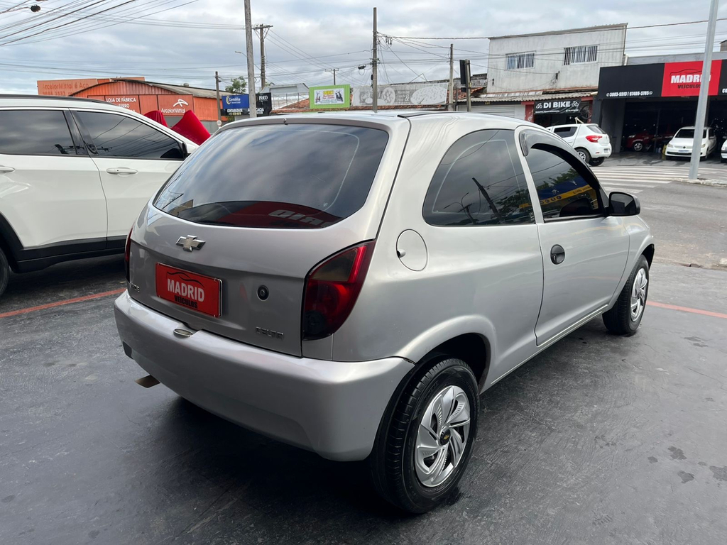 Chevrolet Celta Prata