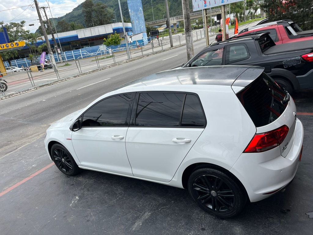 Volkswagen Golf Branco
