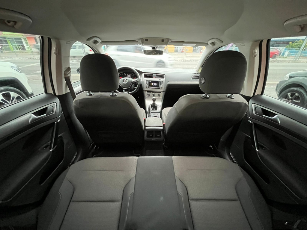 Volkswagen Golf Branco