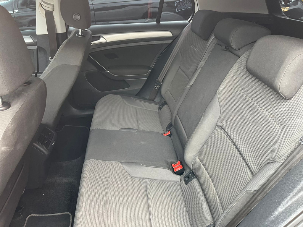 Volkswagen Golf Branco