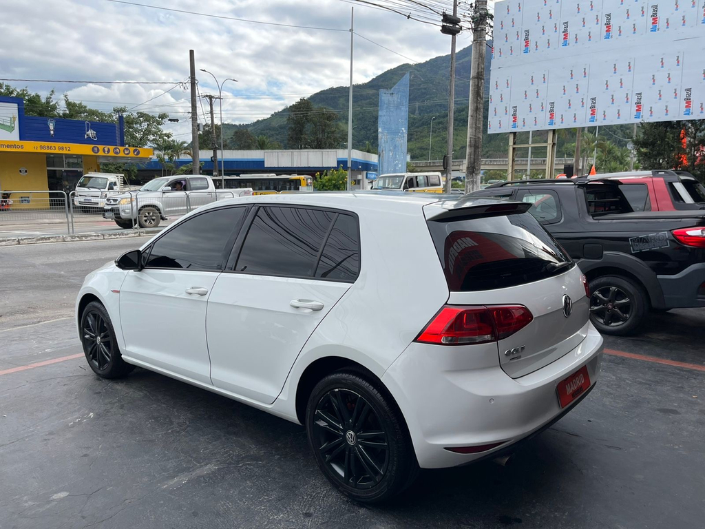 Volkswagen Golf Branco