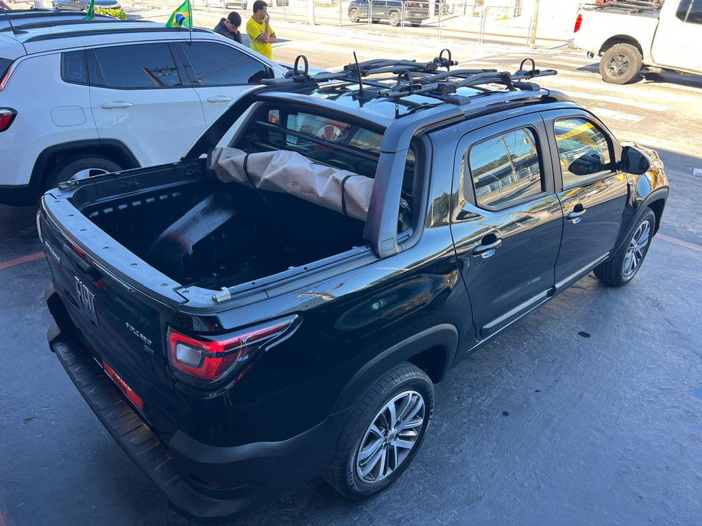 Fiat Strada Preto